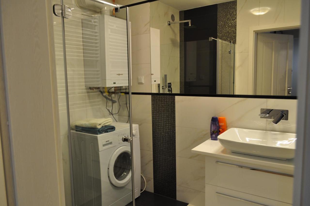 Apartament W Centrum Zielona Góra Exterior foto